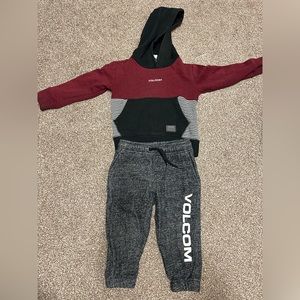 Volcom 2T matching sweatsuit
